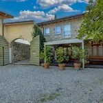 Mit Terrasse By Interhome